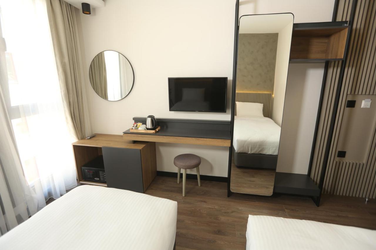 Moja Hotel 2*